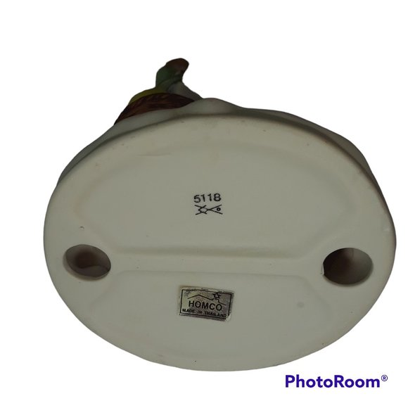 Vintage HOMCO Santa with Child and Angel with Baby Figurines - Set of Two - Picture 5 of 13